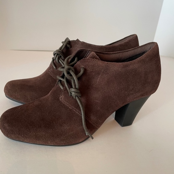 Clarks Bendables Ruby Diamond Brown Suede Leather 8.5 Ankle Boot - Picture 2 of 12